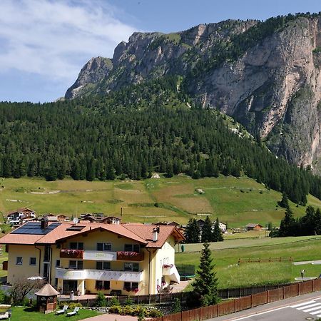 Garni Hotel Bel Vert Selva di Val Gardena Bagian luar foto