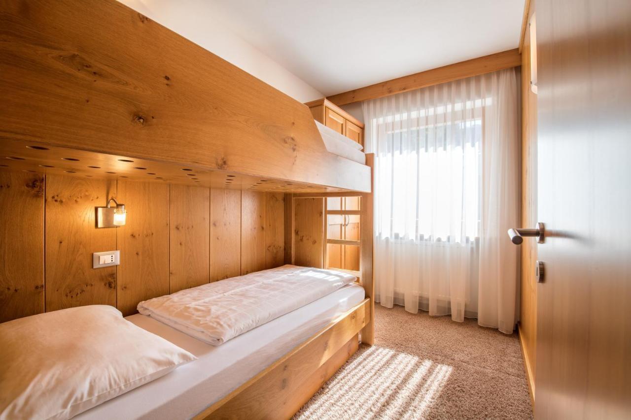 Garni Hotel Bel Vert Selva di Val Gardena Bagian luar foto