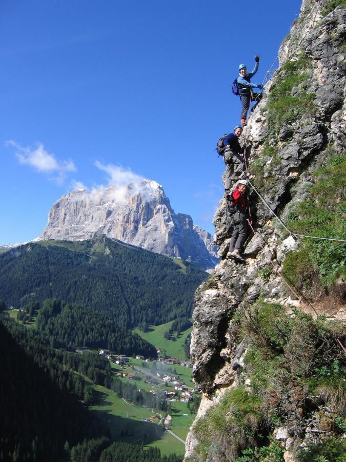 Garni Hotel Bel Vert Selva di Val Gardena Bagian luar foto
