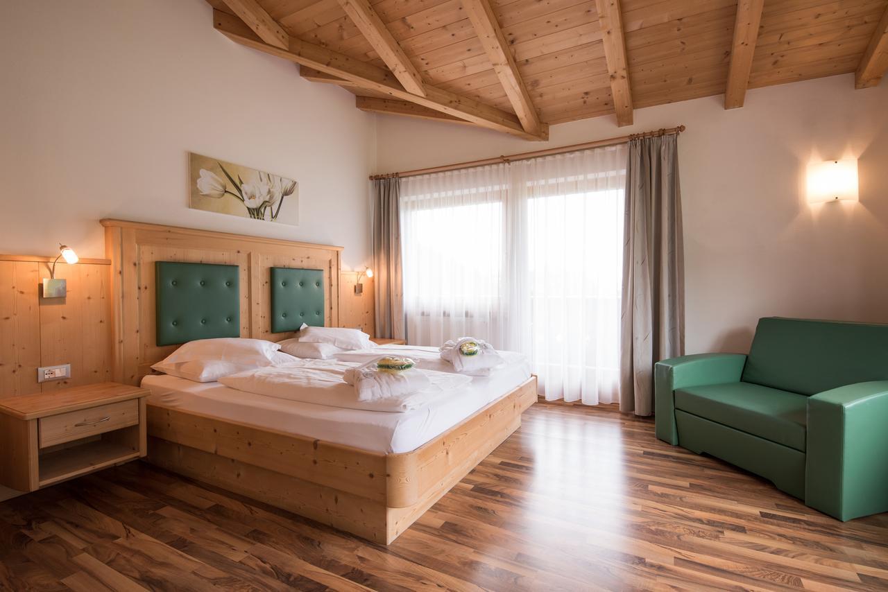 Garni Hotel Bel Vert Selva di Val Gardena Bagian luar foto
