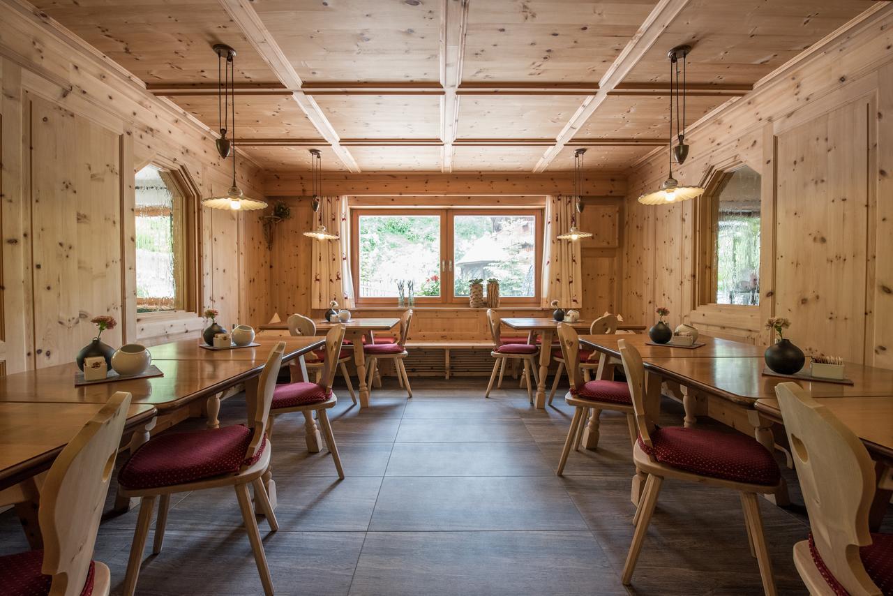Garni Hotel Bel Vert Selva di Val Gardena Bagian luar foto